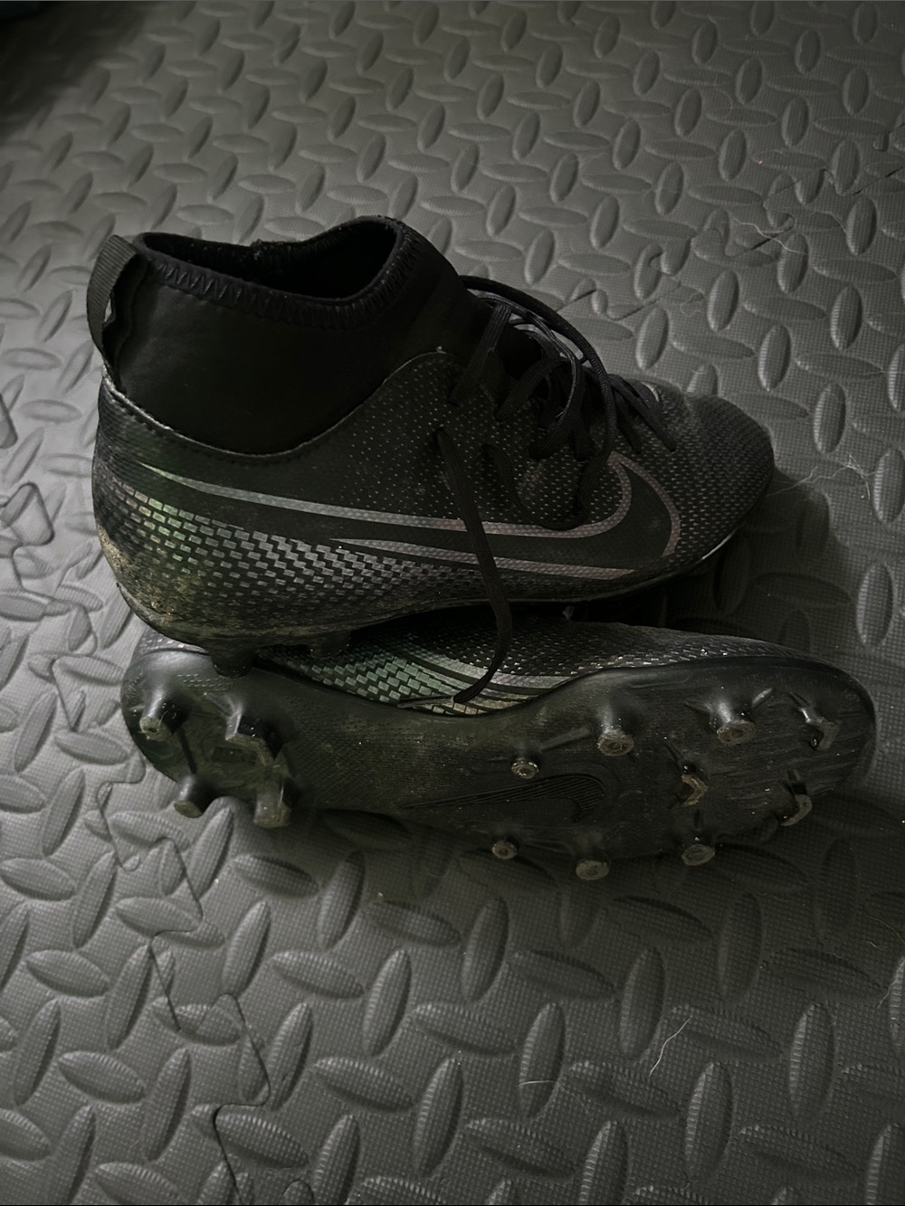 Nike kids Black Soccer Cleats